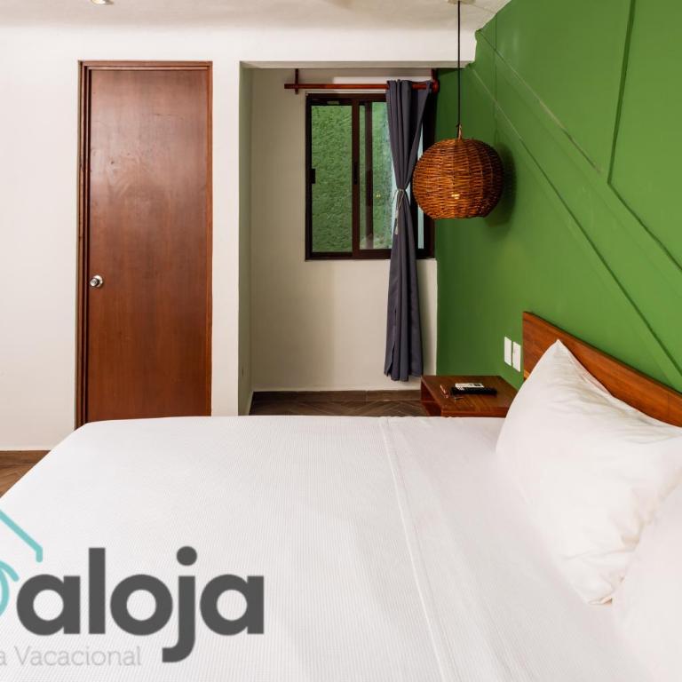 VIca Guest House Cancun - By Aloja RV - Habitación con cama grande - 7