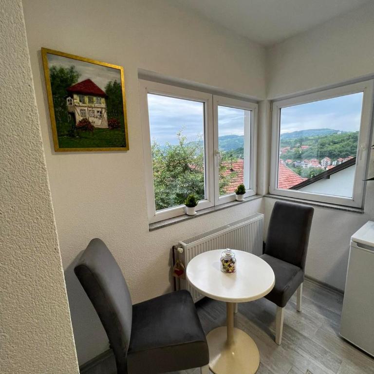 Apartman Royal sa GARAŽOM i KLIMOM - Apartment with Balcony - 33