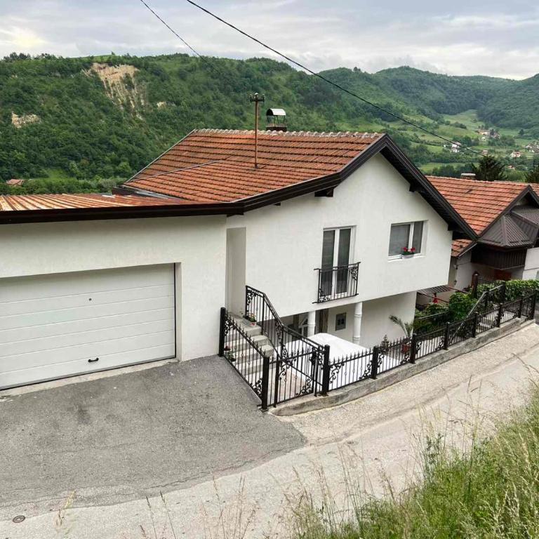 Apartman Royal sa GARAŽOM i KLIMOM - Apartment with Balcony - 45