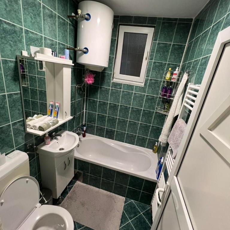 Apartman Royal sa GARAŽOM i KLIMOM - Apartment with Balcony - 40