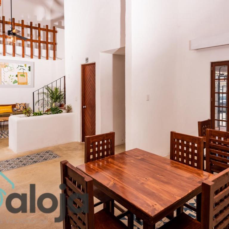 VIca Guest House Cancun - By Aloja RV - Pool View Room - 10