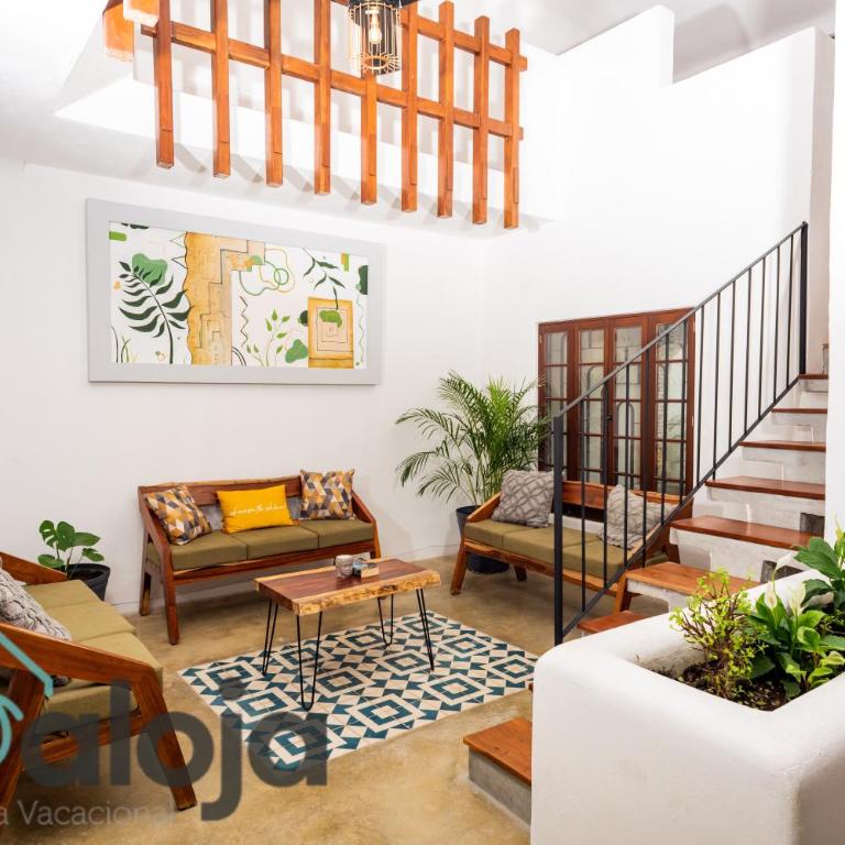 VIca Guest House Cancun - By Aloja RV - Pool View Room - 2