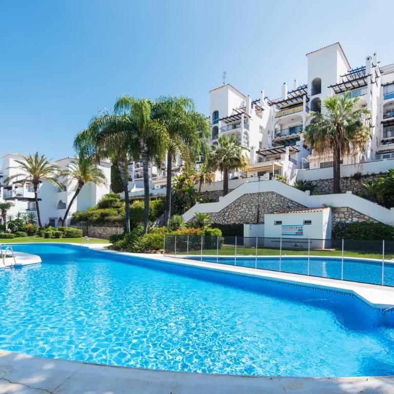 RentAndHomes Calahonda Sea View and Golf - Apartamento de 2 dormitorios - 19