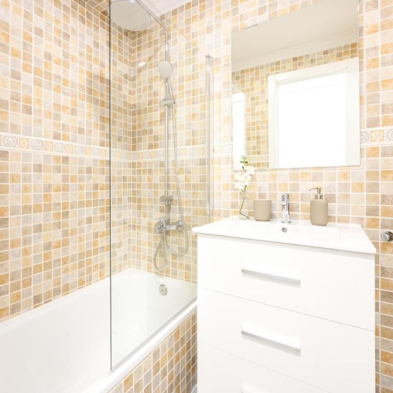 Belgica 2 - 2 room city & beach by 10ToSea - Apartamento de 2 dormitorios - 14