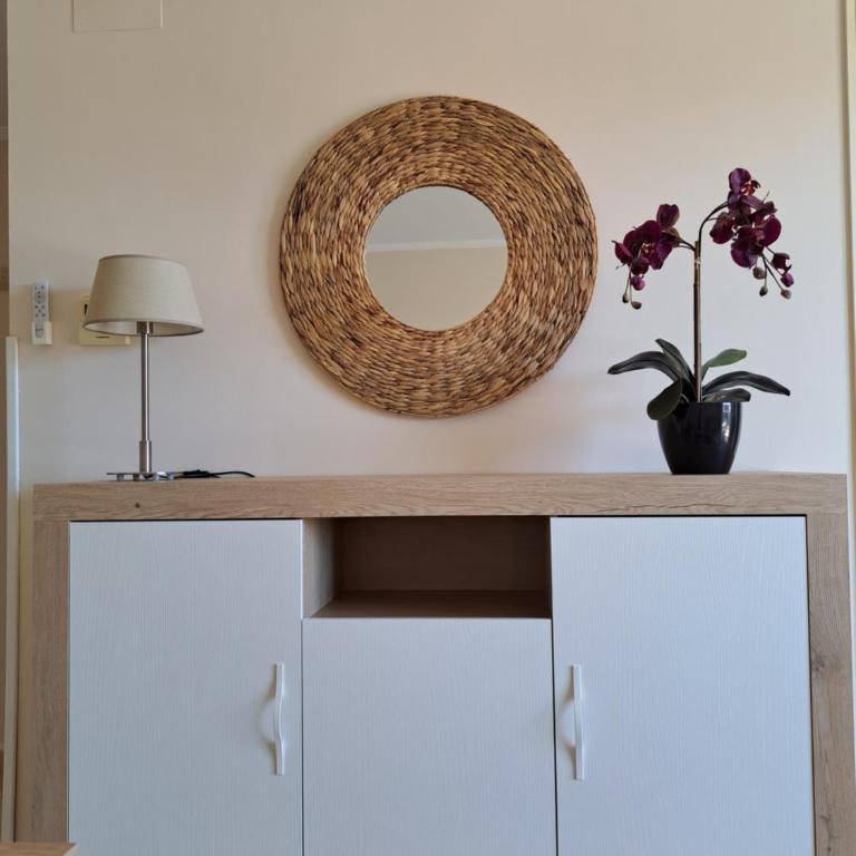 Esmeralda Seaview-Suites - One-Bedroom Apartment - 11