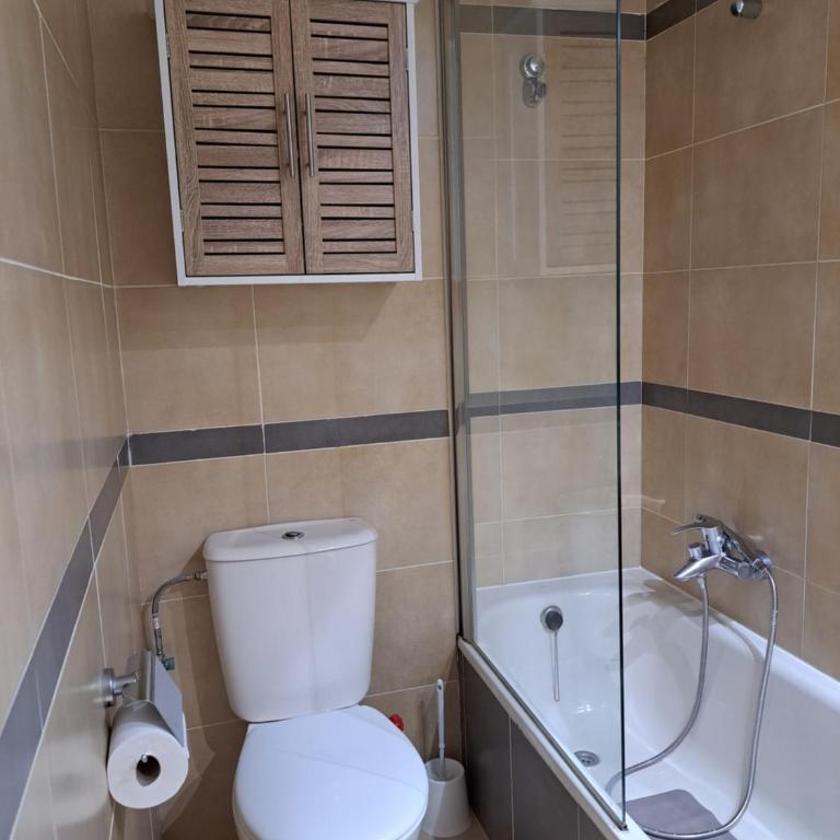 Esmeralda Seaview-Suites - One-Bedroom Apartment - 19