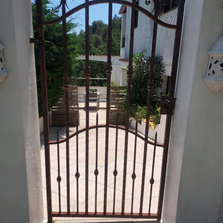 CHARMANT 2 PIECES DANS VILLA INDIVIDUELLE TERRASSES JARDIN - Appartement 1 Chambre - 33