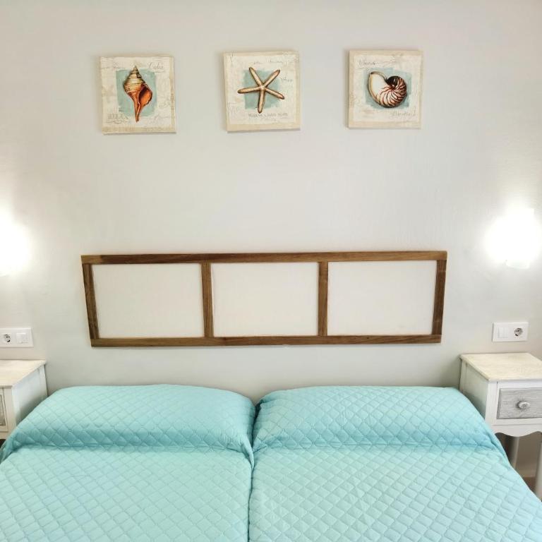 HOSTAL RIGAU - Habitación Doble con baño privado - 2 camas - 9