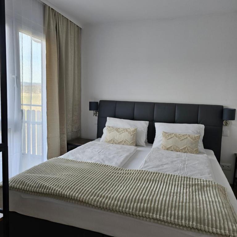 Hotel Fuchs & Hase SELF CHECK IN - Kleines Doppelzimmer mit Balkon - 5