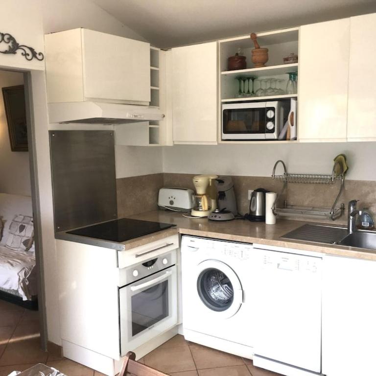 BANDOL-MAISON LA BIENVENUE 9MN A PIED MER-CALANQUE PORT D'ALON-GRAND JARDIN+FIBRE WIFI - Maison 1 Chambre - 2