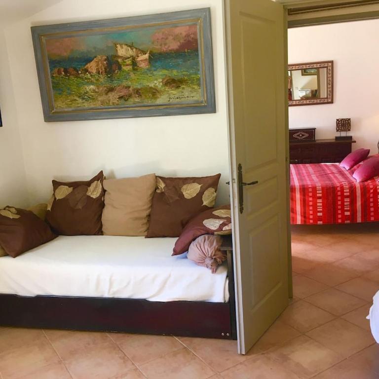 BANDOL-MAISON LA BIENVENUE 9MN A PIED MER-CALANQUE PORT D'ALON-GRAND JARDIN+FIBRE WIFI - Maison 1 Chambre - 9