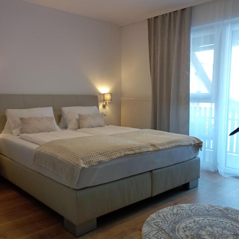 Hotel Fuchs & Hase SELF CHECK IN - Doppelzimmer mit Balkon - 5