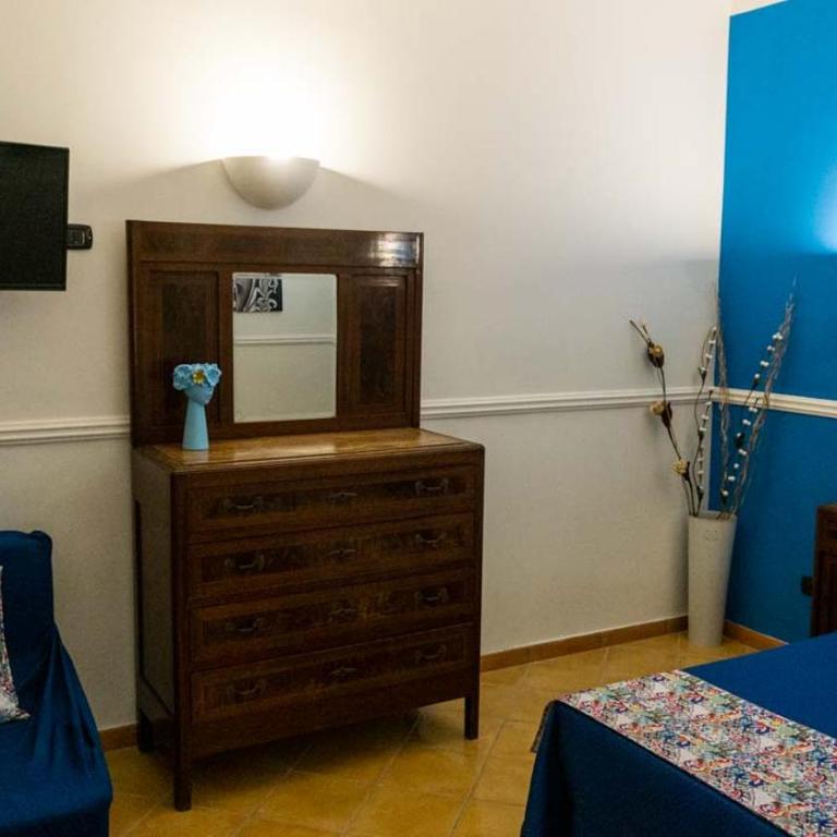 Olimpo Room - Camera Quadrupla con Bagno Privato - 3