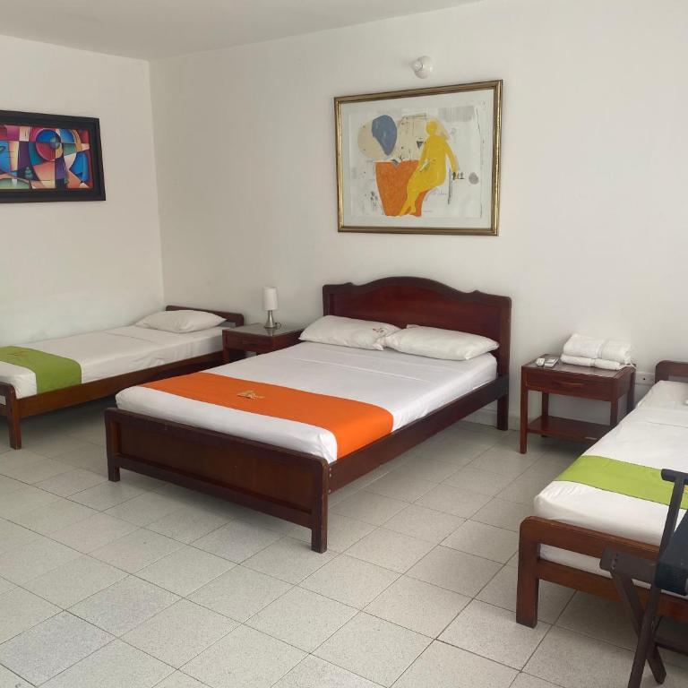 Hotel Villa Ricaurte - Family Room (5 Adults) - 1