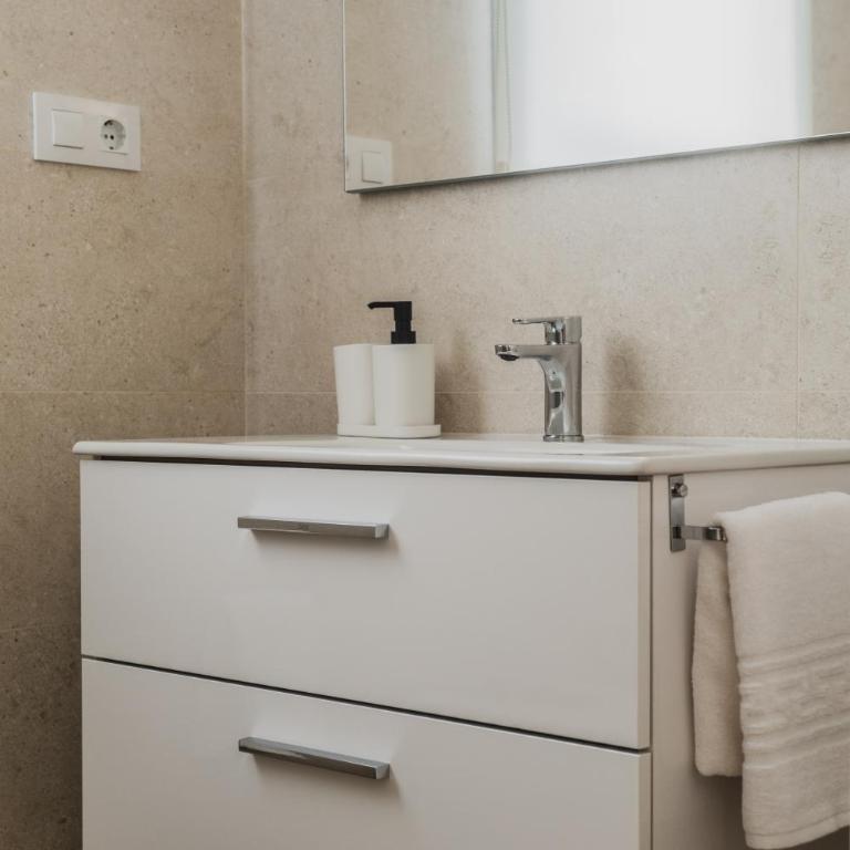 Alojamientos Miss Tic Ciudad Vieja Coruña - Apartamento de 2 dormitorios - 14