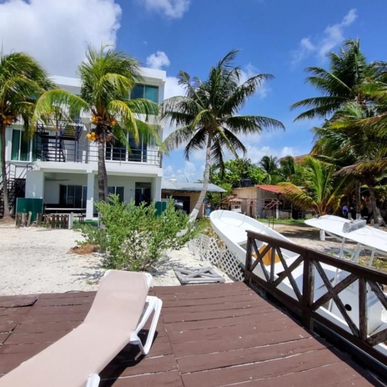 On The Beach - Seaside Sunrise Haven 3 Bedrooms SEA VIEW - Three-Bedroom Apartment - 47