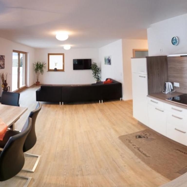 Appartement Dominik - Three-Bedroom Apartment - 1