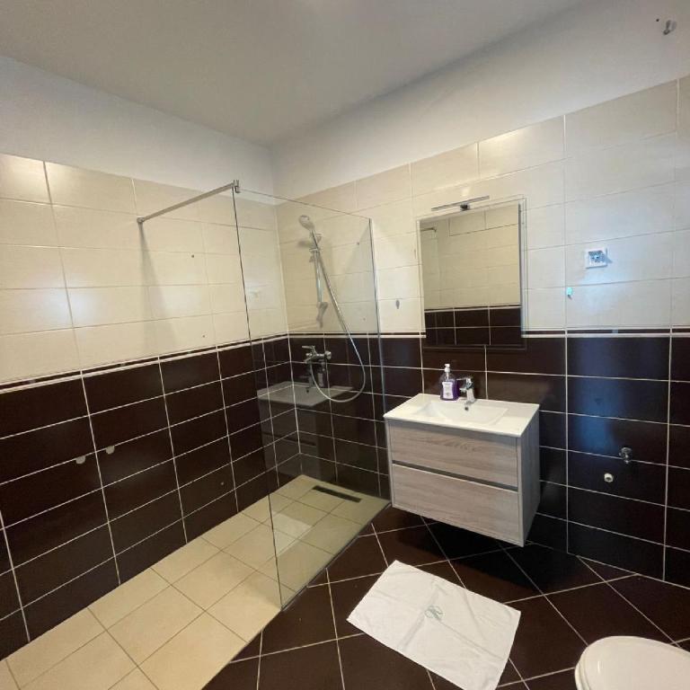 Zodea Apartments - Two Bedroom Apartment - 17