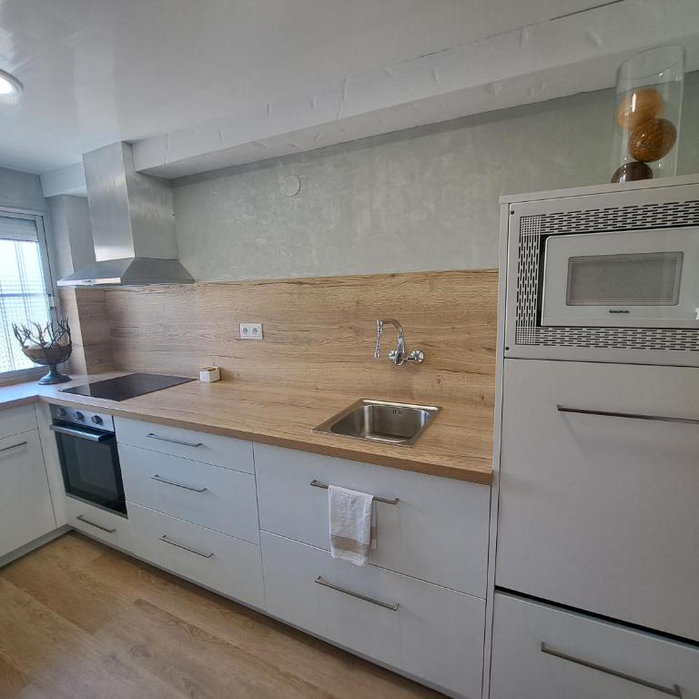 2ª Línea Playa Agustina Aragon - Apartamento con vistas al mar - 31