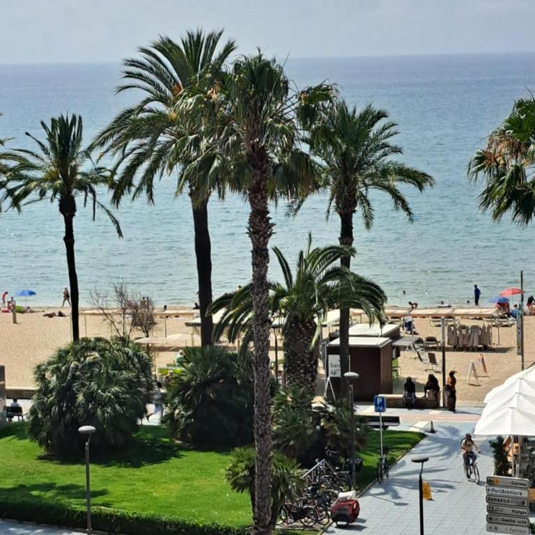 2ª Línea Playa Agustina Aragon - Apartamento con vistas al mar - 22