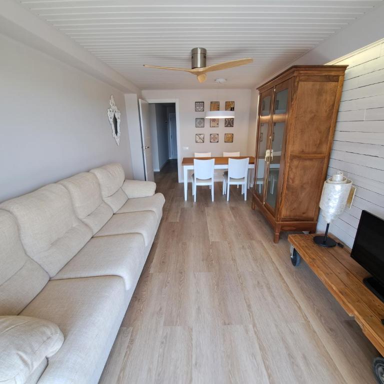 2ª Línea Playa Agustina Aragon - Apartamento con vistas al mar - 24