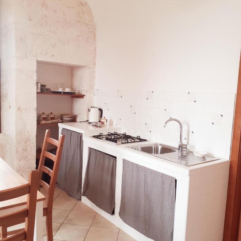Torre Marinella - Double Room with Patio - 16