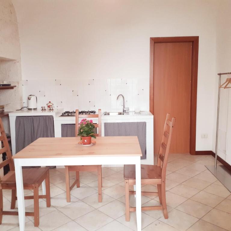 Torre Marinella - Double Room with Patio - 17