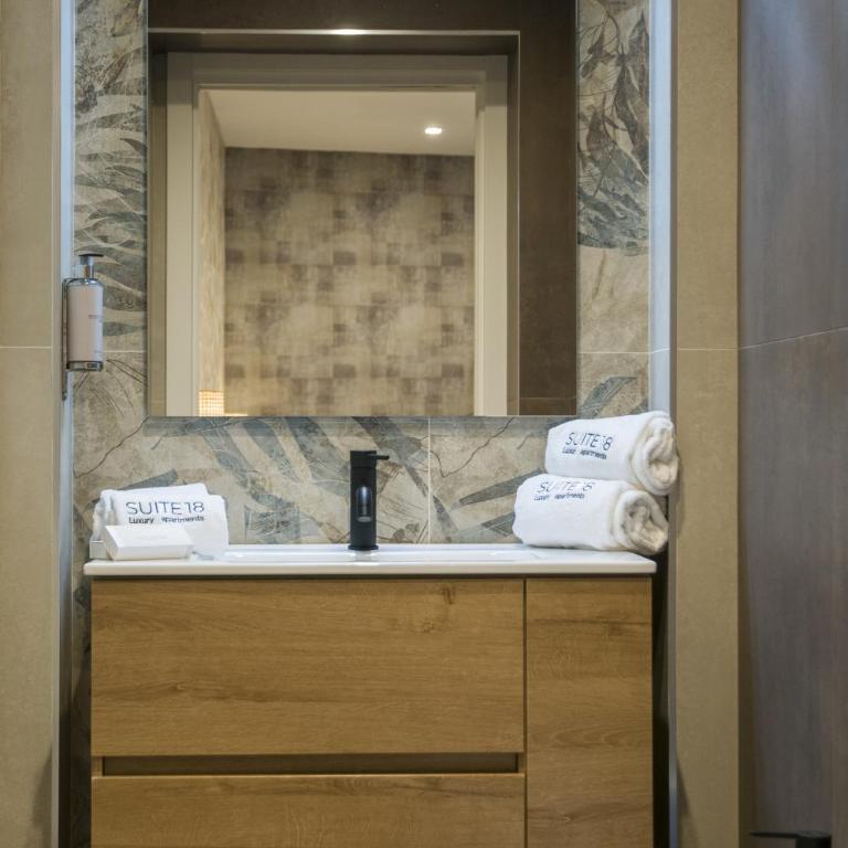 suite 18 luxury apartments - Double Room - 4