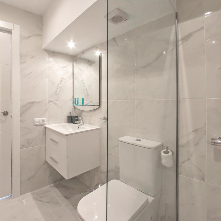 Modern Studio with a Sea View and Pool Access Ponderosa 801 - Apartamento de 1 dormitorio - 17