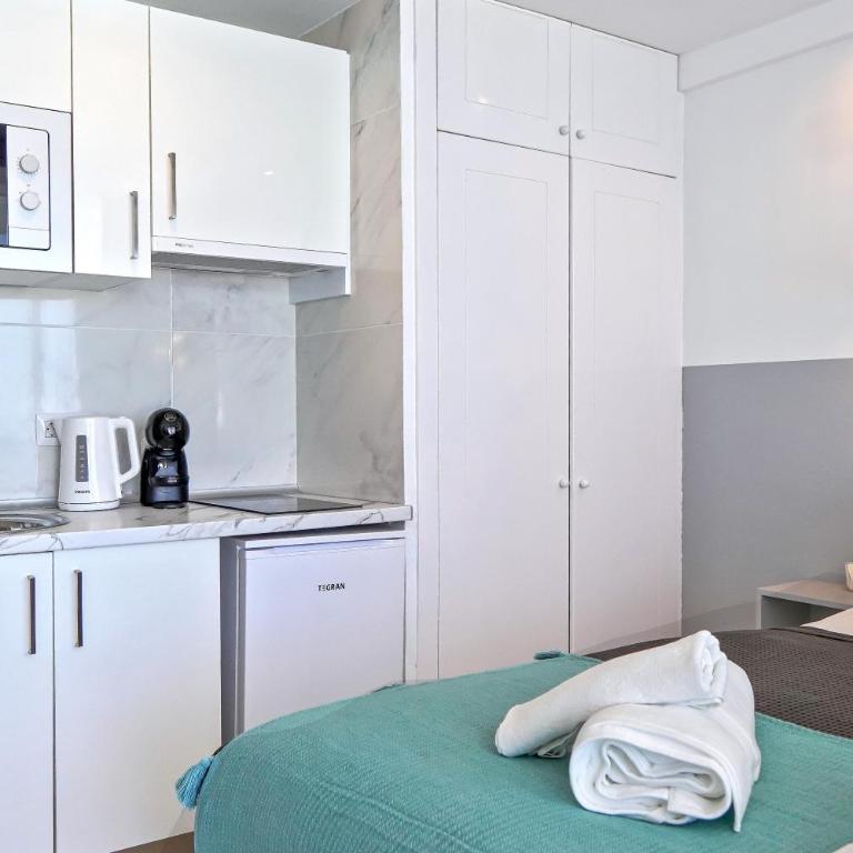 Modern Studio with a Sea View and Pool Access Ponderosa 801 - Apartamento de 1 dormitorio - 24