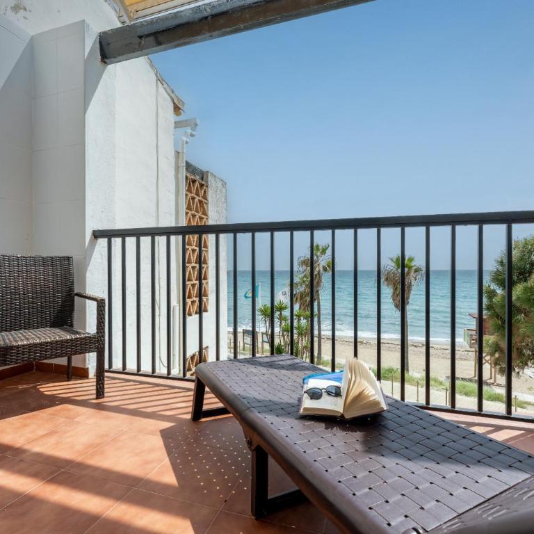 Dona Lola Micaela Beach front duplex apartment with open sea and beach views located between Marbella and Fuengirola - Costa del Sol - CS148 - Apartamento de 2 dormitorios - 6