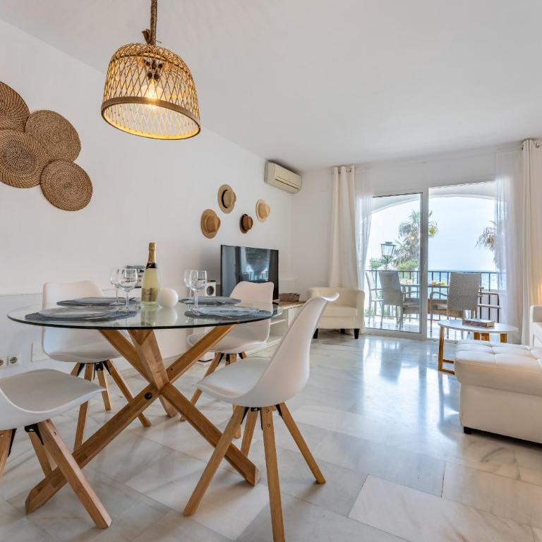 Dona Lola Micaela Beach front duplex apartment with open sea and beach views located between Marbella and Fuengirola - Costa del Sol - CS148 - Apartamento de 2 dormitorios - 26