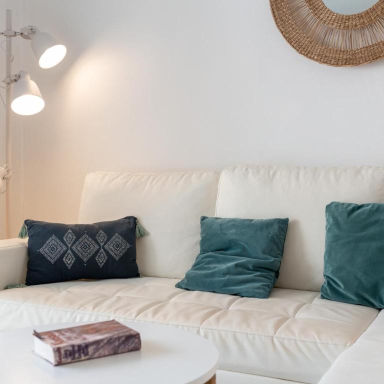 Dona Lola Micaela Beach front duplex apartment with open sea and beach views located between Marbella and Fuengirola - Costa del Sol - CS148 - Apartamento de 2 dormitorios - 32