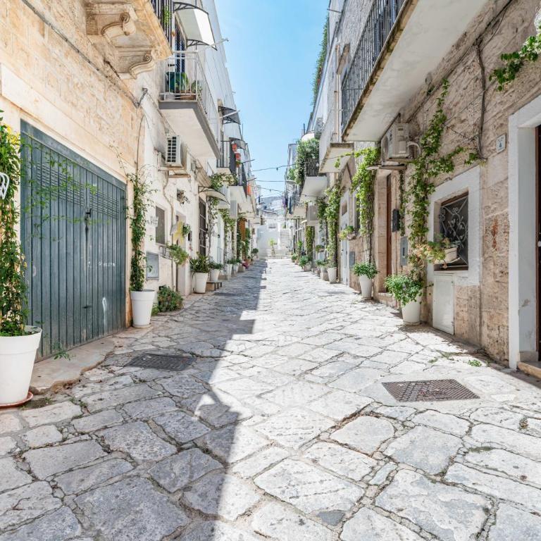 Vico di Ostuni Stone Houses in the Heart of Ostuni by Rentbeat - Casa Vacanze - 17
