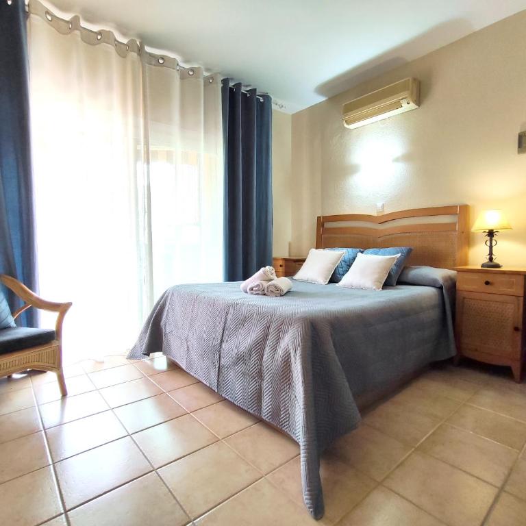 Apartamentos BENALBEACH - Family Suite - 9