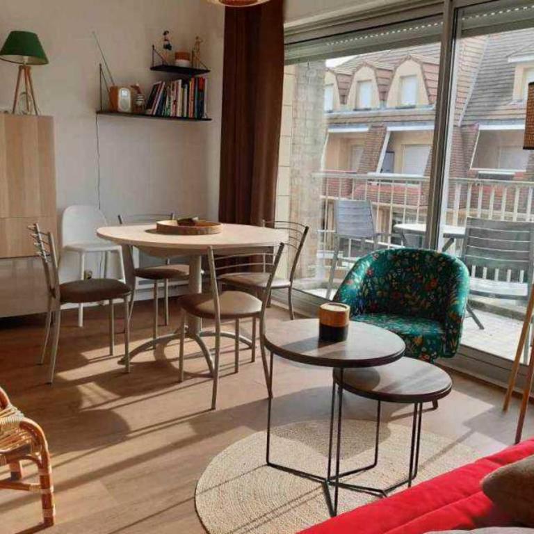 Bright apartment near the sea - Apartment - 7