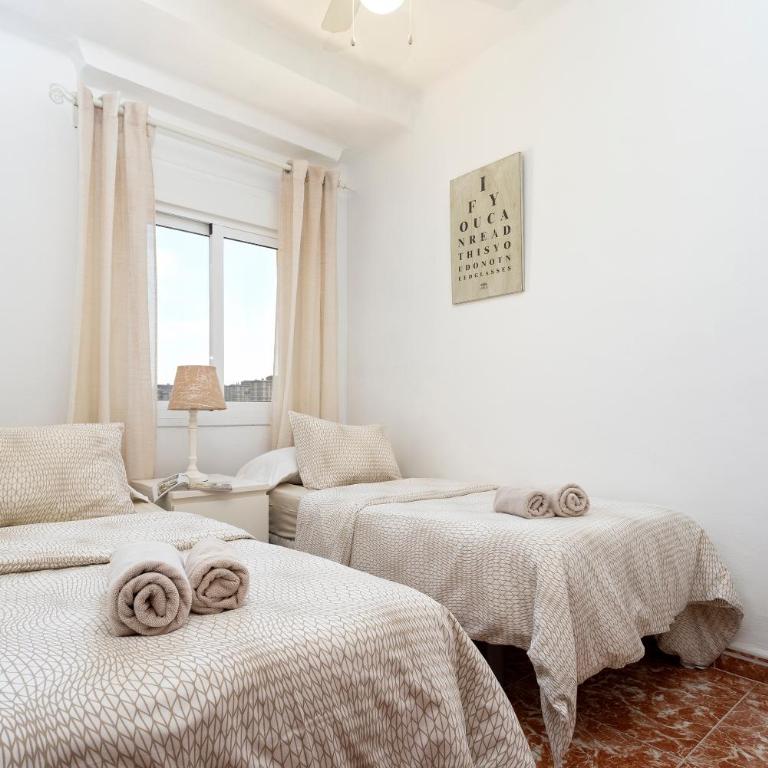 CITY CENTER AND NEXT TO THE BEACH 3 BEDROOMs - Apartment with Terrace - 14