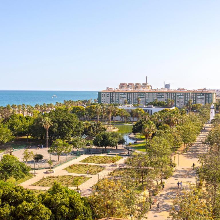 CITY CENTER AND NEXT TO THE BEACH 3 BEDROOMs - Apartment with Terrace - 19