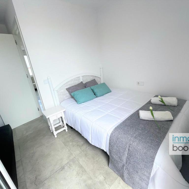 Family Carolina Salou, climatizado y con barbacoa - Two-Bedroom Apartment - 2