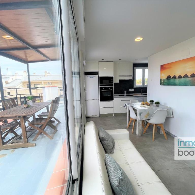 Family Carolina Salou, climatizado y con barbacoa - Two-Bedroom Apartment - 8