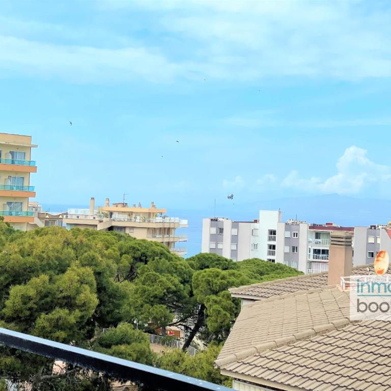 Family Carolina Salou, climatizado y con barbacoa - Two-Bedroom Apartment - 15