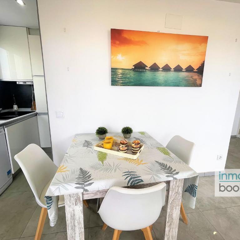 Family Carolina Salou, climatizado y con barbacoa - Two-Bedroom Apartment - 16