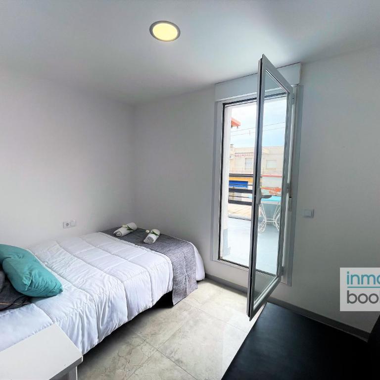 Family Carolina Salou, climatizado y con barbacoa - Two-Bedroom Apartment - 20