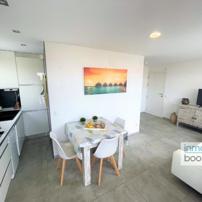 Family Carolina Salou, climatizado y con barbacoa - Two-Bedroom Apartment - 33