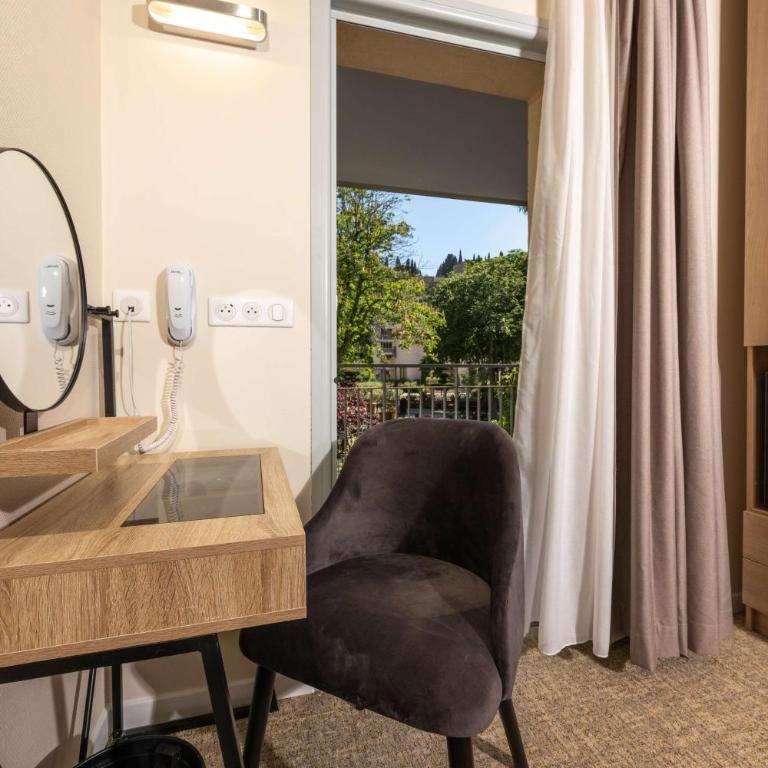 Best Western Hotel & SPA Coeur De Cassis - Chambre Lits Queen-Size Supérieure avec Balcon - Vue sur Jardin - 3