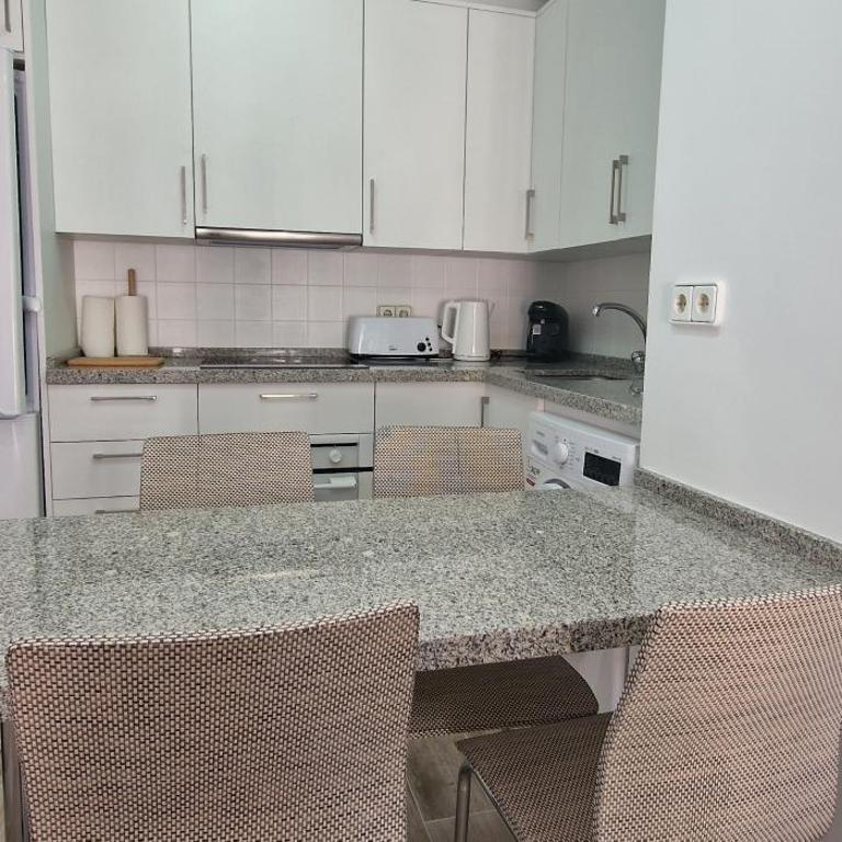 Large 1 Bedroom Apartment Close To Puerto Banus - Apartamento de 1 dormitorio - 6