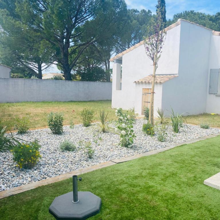 La Maison d à côté 8 à 10 personnes - Maison 4 Chambres - 12