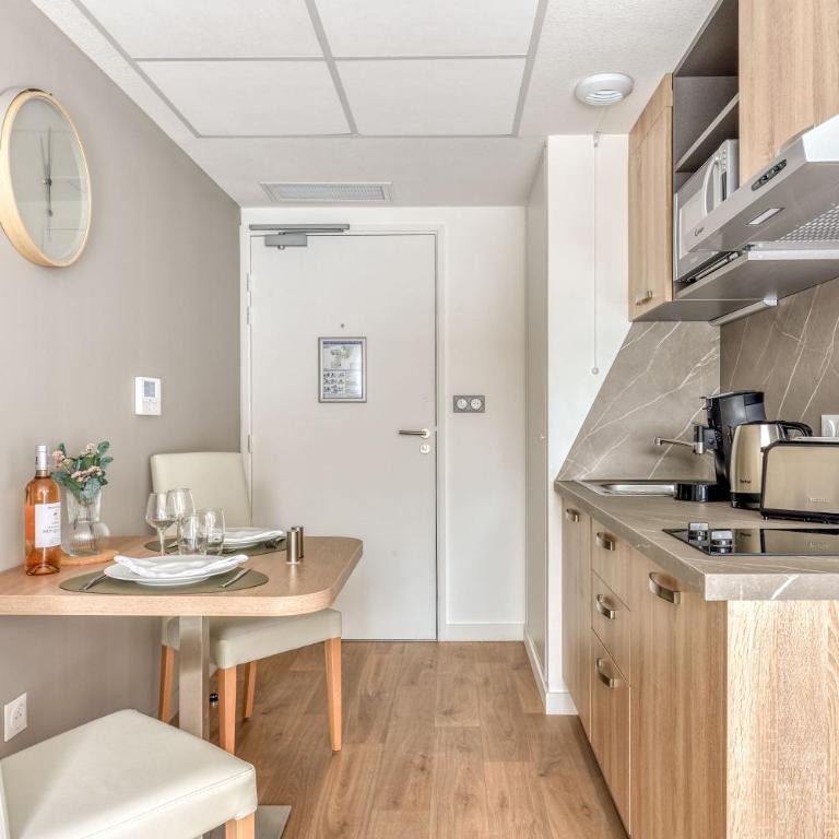 OVELIA Montpellier - Les Balcons de Montcalm - Standard Apartment - 1