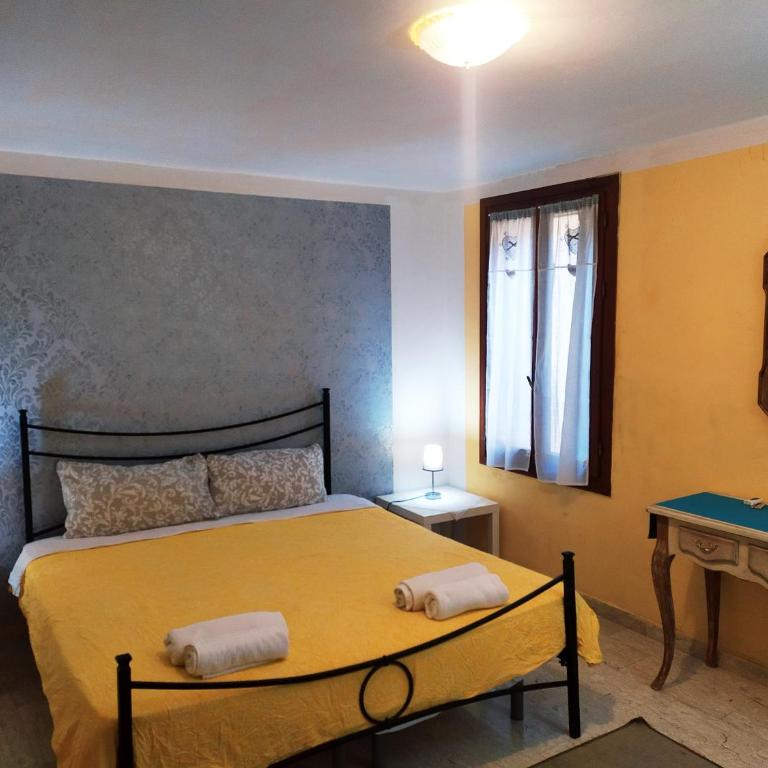 Zen Accommodations Rialto - Camera Matrimoniale con Bagno in Comune - 25