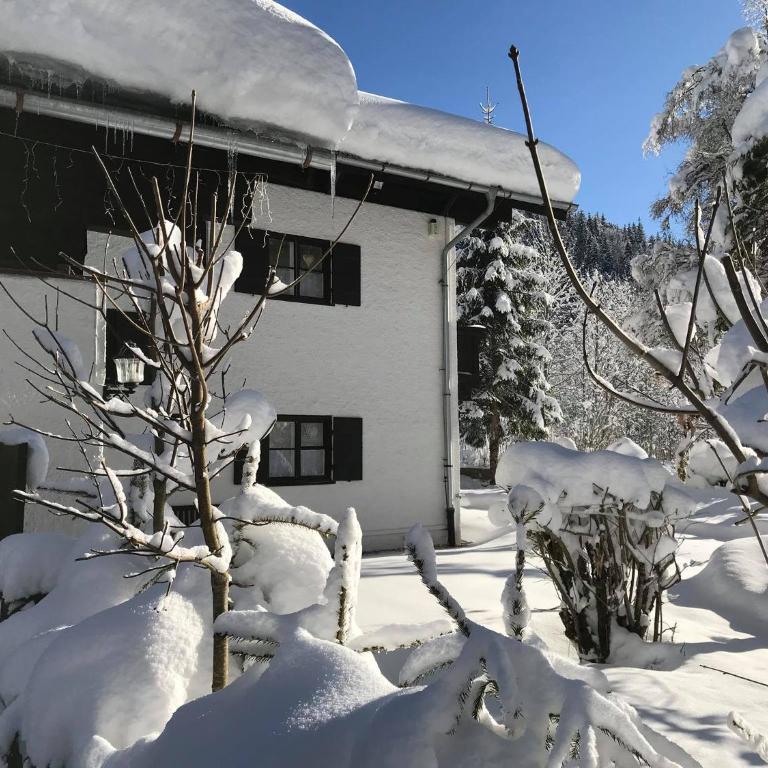 Forsthaus Reit im Winkl - Apartment mit 2 Schlafzimmern und Gartenblick - 5